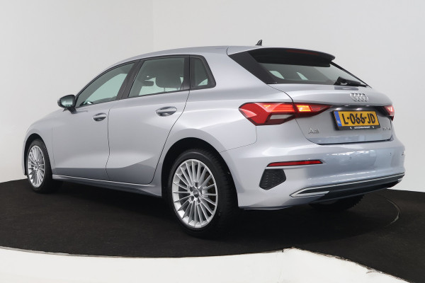 Audi A3 Sportback 35 TFSI S edition (STOELVERWARMING, ELEKTR STOELEN, NAVIGATIE, DIGITALE COCKPIT, LANE-ASSIST, SENSOREN)