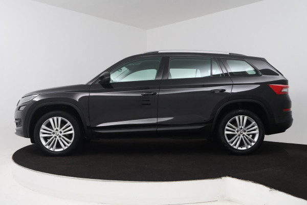 Škoda Kodiaq 1.5 TSI Business Edition (ACHTERUITRIJCAMERA, NAVIGATIE, CARPLAY, CRUISE CONTROL, PARKEERSENSOREN)