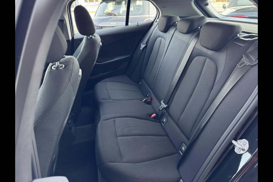 BMW 1-serie 118i Executive Edition NL-AUTO | NAVI |  CARPLAY