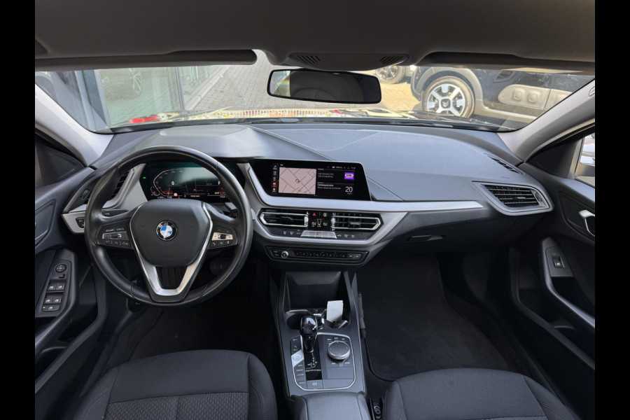 BMW 1-serie 118i Executive Edition NL-AUTO | NAVI |  CARPLAY