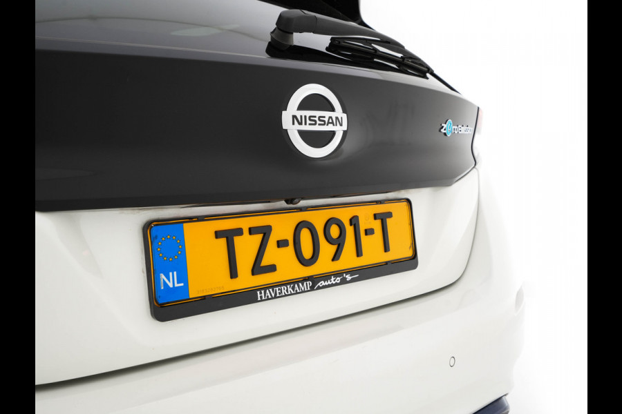 Nissan Leaf Tekna 40 kWh *LUXURY-LEATHER | FULL-LED | KEYLESS | NAVI-FULLMAP | BLIND-SPOT | BOSE-SOUND | DAB+ | HEATED-COMFORTSEATS | DIGI-COCKPIT | PRIVACY-GLASS | TOPVIEW-CAMERA | 17"ALU*