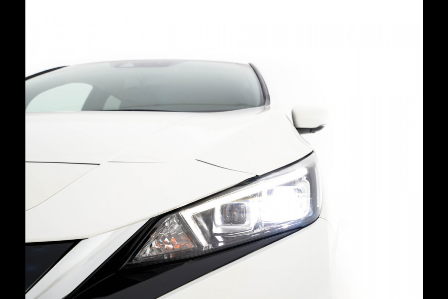Nissan Leaf Tekna 40 kWh *LUXURY-LEATHER | FULL-LED | KEYLESS | NAVI-FULLMAP | BLIND-SPOT | BOSE-SOUND | DAB+ | HEATED-COMFORTSEATS | DIGI-COCKPIT | PRIVACY-GLASS | TOPVIEW-CAMERA | 17"ALU*
