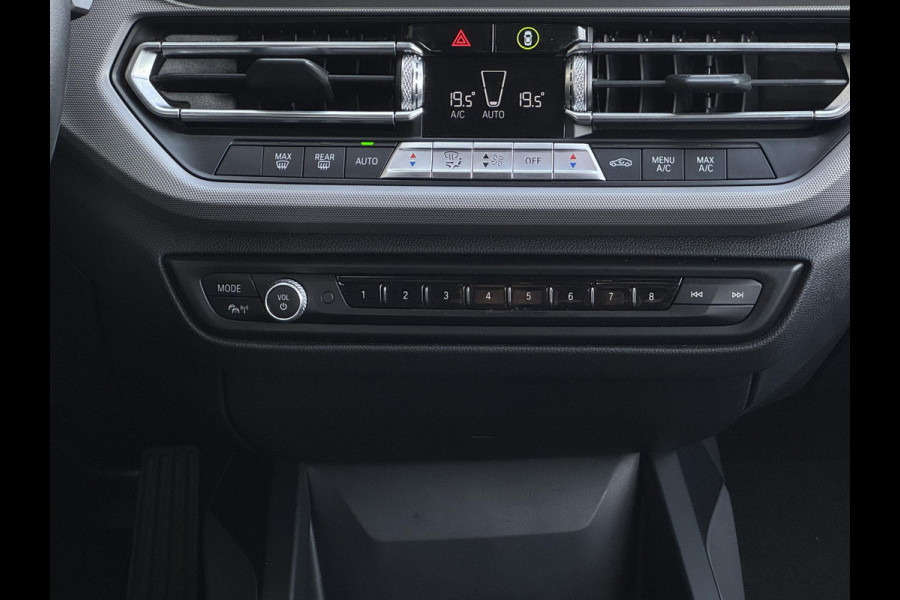 BMW 1-serie 118i Executive Edition NL-AUTO | NAVI |  CARPLAY