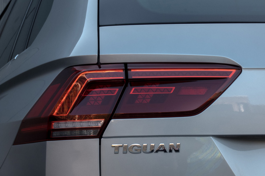 Volkswagen Tiguan 1.4 TSI 4Motion Highline Business R | R-LINE | PANORAMADAK | ACC | STOELVERWARMING