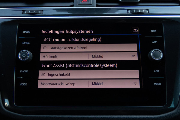 Volkswagen Tiguan 1.4 TSI 4Motion Highline Business R | R-LINE | PANORAMADAK | ACC | STOELVERWARMING