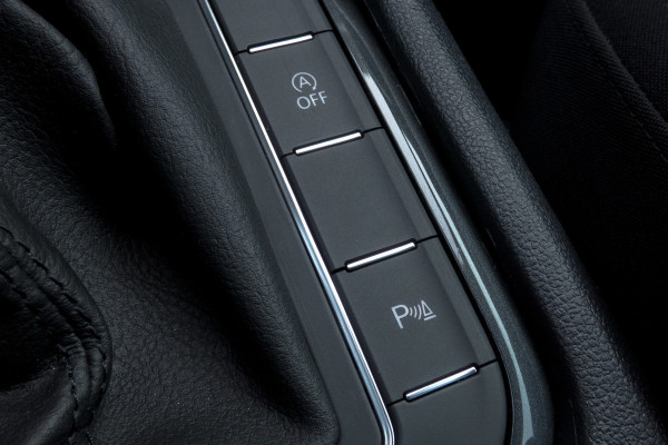 Volkswagen Tiguan 1.4 TSI 4Motion Highline Business R | R-LINE | PANORAMADAK | ACC | STOELVERWARMING