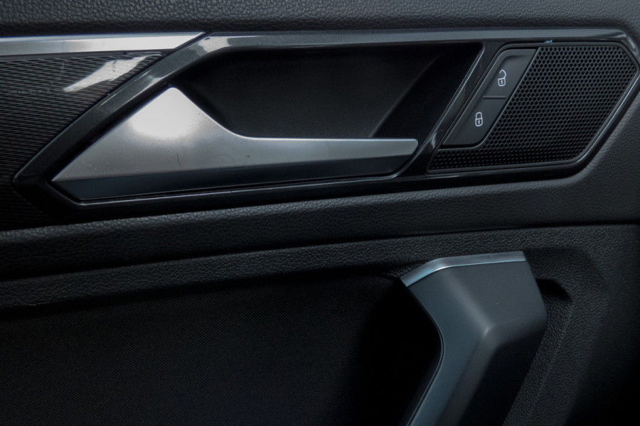 Volkswagen Tiguan 1.4 TSI 4Motion Highline Business R | R-LINE | PANORAMADAK | ACC | STOELVERWARMING