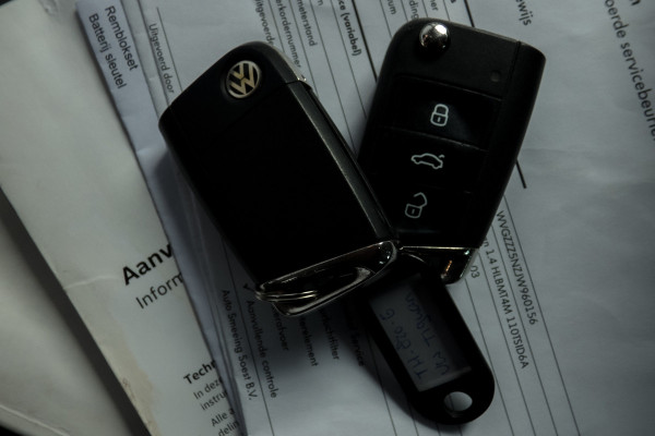 Volkswagen Tiguan 1.4 TSI 4Motion Highline Business R | R-LINE | PANORAMADAK | ACC | STOELVERWARMING