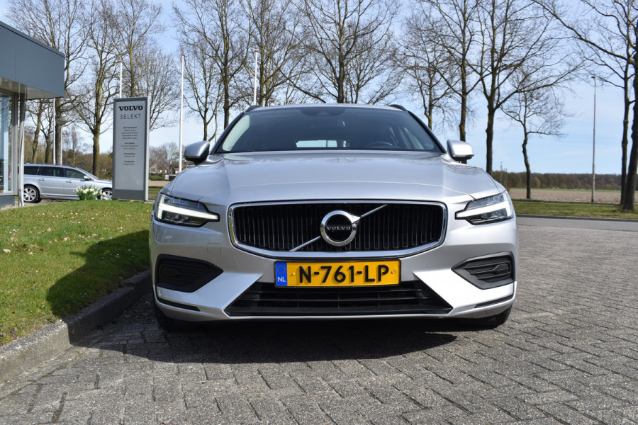 Volvo V60 B3 177PK Automaat Momentum Advantage | ACC | PDC | 17"LMV | Apple Carplay / Android |