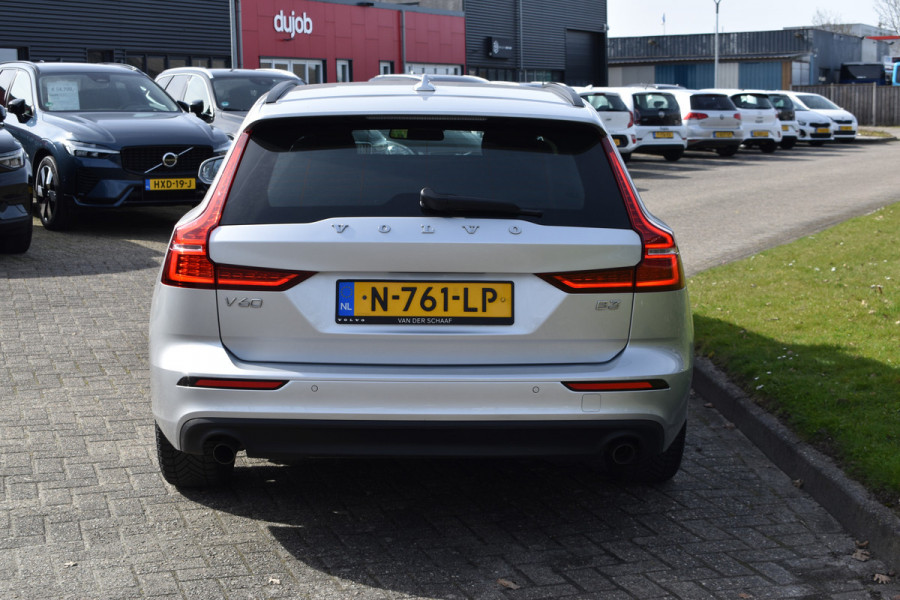 Volvo V60 B3 177PK Automaat Momentum Advantage | ACC | PDC | 17"LMV | Apple Carplay / Android |