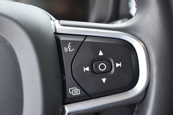 Volvo V60 B3 177PK Automaat Momentum Advantage | ACC | PDC | 17"LMV | Apple Carplay / Android |