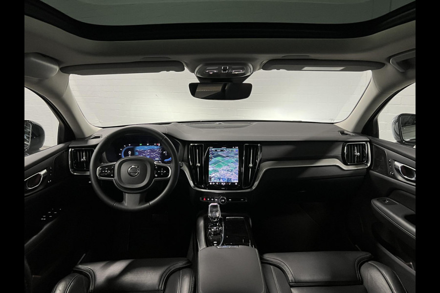 Volvo V60 2.0 T8 Plug-in hybrid AWD Ultimate Dark Trekhaak | Adapt. cruise | Massage | Open dak | 360 camera | Stoelventilatie | Stuur-/stoelverwarming