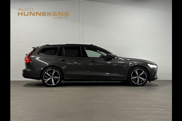 Volvo V60 2.0 T8 Plug-in hybrid AWD Ultimate Dark Trekhaak | Adapt. cruise | Massage | Open dak | 360 camera | Stoelventilatie | Stuur-/stoelverwarming