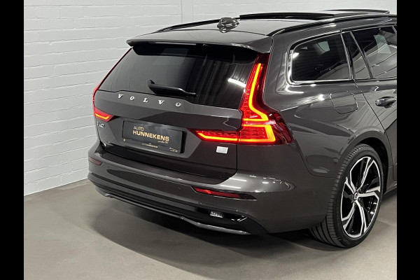 Volvo V60 2.0 T8 Plug-in hybrid AWD Ultimate Dark Trekhaak | Adapt. cruise | Massage | Open dak | 360 camera | Stoelventilatie | Stuur-/stoelverwarming