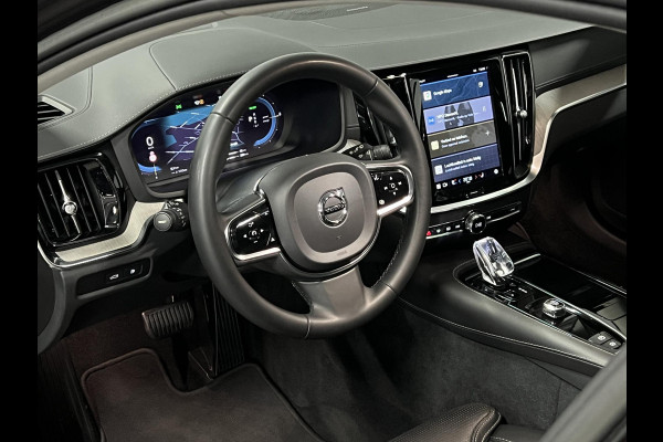 Volvo V60 2.0 T8 Plug-in hybrid AWD Ultimate Dark Trekhaak | Adapt. cruise | Massage | Open dak | 360 camera | Stoelventilatie | Stuur-/stoelverwarming
