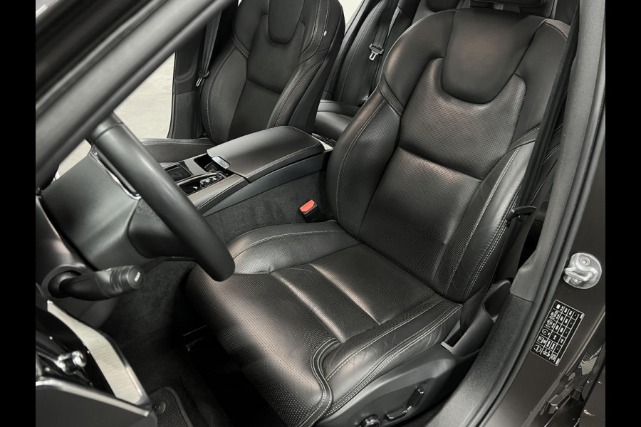Volvo V60 2.0 T8 Plug-in hybrid AWD Ultimate Dark Trekhaak | Adapt. cruise | Massage | Open dak | 360 camera | Stoelventilatie | Stuur-/stoelverwarming