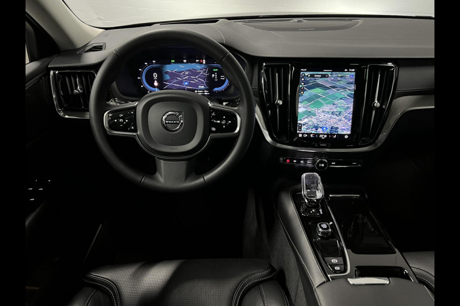 Volvo V60 2.0 T8 Plug-in hybrid AWD Ultimate Dark Trekhaak | Adapt. cruise | Massage | Open dak | 360 camera | Stoelventilatie | Stuur-/stoelverwarming