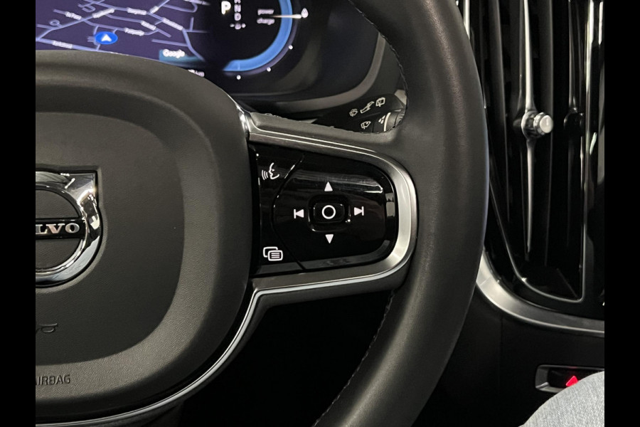 Volvo V60 2.0 T8 Plug-in hybrid AWD Ultimate Dark Trekhaak | Adapt. cruise | Massage | Open dak | 360 camera | Stoelventilatie | Stuur-/stoelverwarming