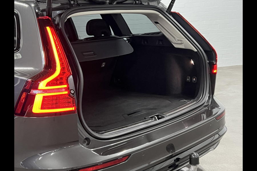 Volvo V60 2.0 T8 Plug-in hybrid AWD Ultimate Dark Trekhaak | Adapt. cruise | Massage | Open dak | 360 camera | Stoelventilatie | Stuur-/stoelverwarming