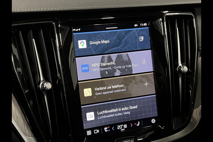 Volvo V60 2.0 T8 Plug-in hybrid AWD Ultimate Dark Trekhaak | Adapt. cruise | Massage | Open dak | 360 camera | Stoelventilatie | Stuur-/stoelverwarming