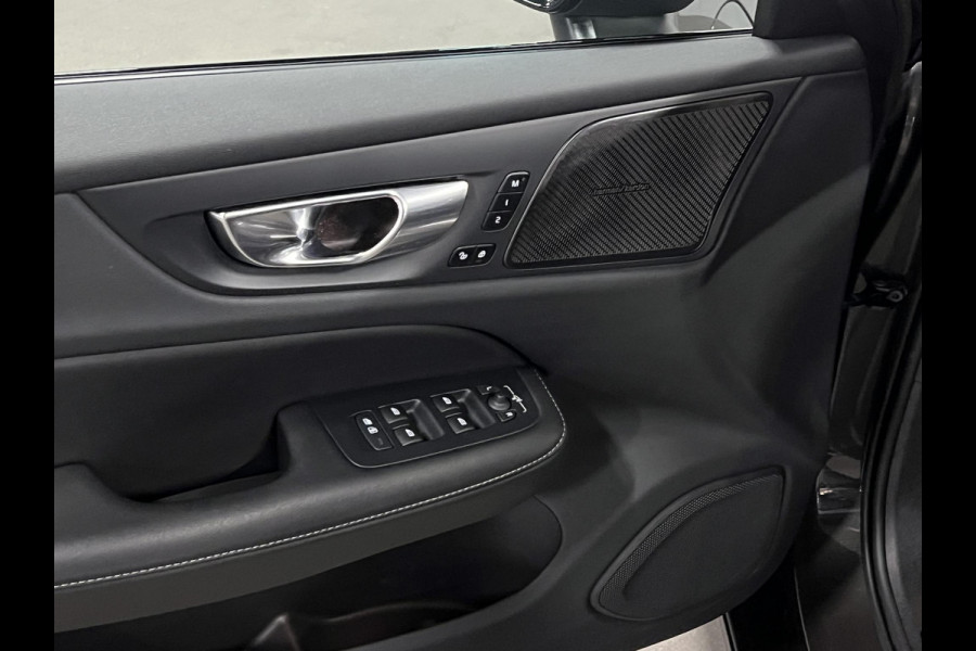 Volvo V60 2.0 T8 Plug-in hybrid AWD Ultimate Dark Trekhaak | Adapt. cruise | Massage | Open dak | 360 camera | Stoelventilatie | Stuur-/stoelverwarming