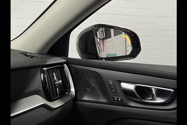 Volvo V60 2.0 T8 Plug-in hybrid AWD Ultimate Dark Trekhaak | Adapt. cruise | Massage | Open dak | 360 camera | Stoelventilatie | Stuur-/stoelverwarming