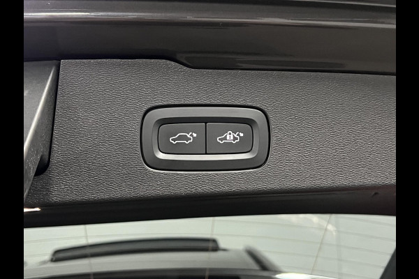Volvo V60 2.0 T8 Plug-in hybrid AWD Ultimate Dark Trekhaak | Adapt. cruise | Massage | Open dak | 360 camera | Stoelventilatie | Stuur-/stoelverwarming