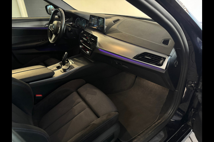 BMW 5 Serie Touring 530i xDrive M Sport High Ex Pano|Sfeer