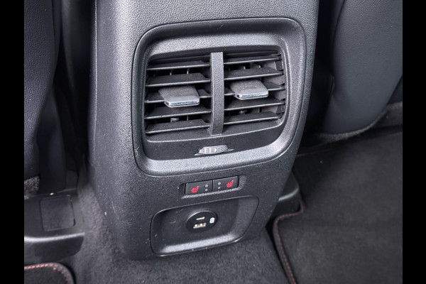 Ford Kuga 2.5 Hybrid PHEV ST-Line X Trekhaak Navi Head-Up Display Adap.Cruise Ecc Camera Stoel+Achterbankverwarming Apple Carplay Android  Privacy Glas Winterpakket Elek.Achterklep Led Virtual Cockpit Dodehoek-assistent 1.500KG Trekgewicht 1e Eigenaar Dealeronderhouden