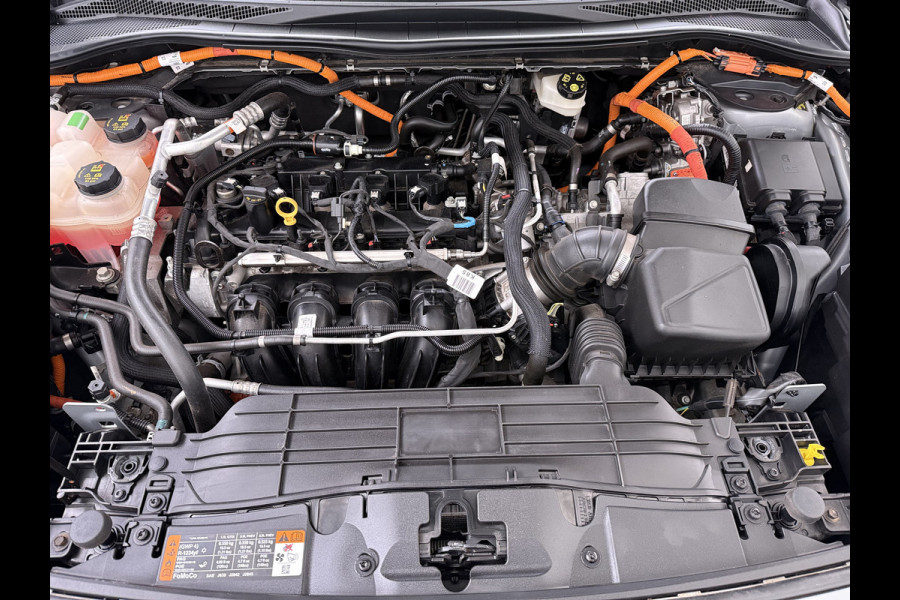 Ford Kuga 2.5 Hybrid PHEV ST-Line X Trekhaak Navi Head-Up Display Adap.Cruise Ecc Camera Stoel+Achterbankverwarming Apple Carplay Android  Privacy Glas Winterpakket Elek.Achterklep Led Virtual Cockpit Dodehoek-assistent 1.500KG Trekgewicht 1e Eigenaar Dealeronderhouden