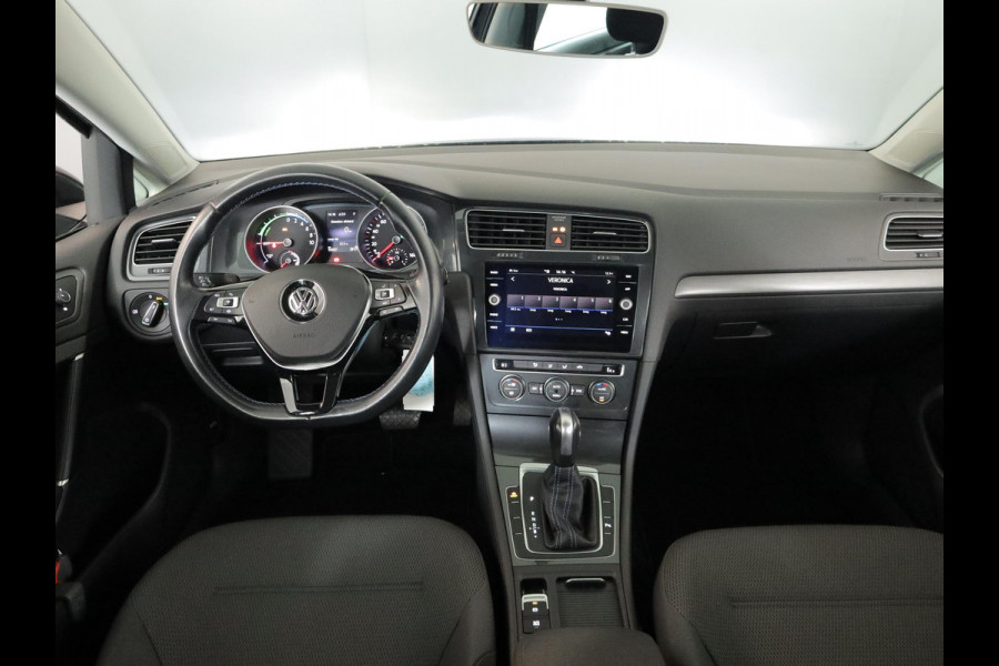 Volkswagen e-Golf E-DITION 136 pk | Navigatie | Parkeersensoren | Adaptieve cruise control | LED koplampen | Apple Carplay/Android Auto |