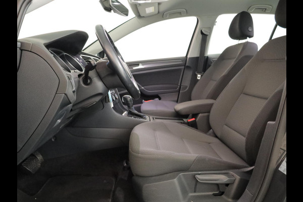 Volkswagen e-Golf E-DITION 136 pk | Navigatie | Parkeersensoren | Adaptieve cruise control | LED koplampen | Apple Carplay/Android Auto |