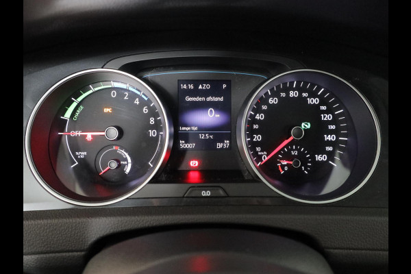 Volkswagen e-Golf E-DITION 136 pk | Navigatie | Parkeersensoren | Adaptieve cruise control | LED koplampen | Apple Carplay/Android Auto |