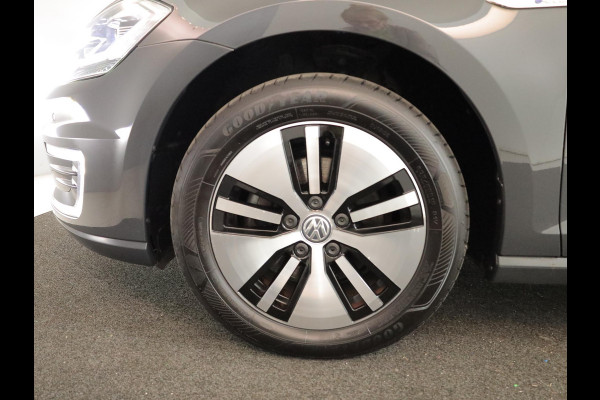 Volkswagen e-Golf E-DITION 136 pk | Navigatie | Parkeersensoren | Adaptieve cruise control | LED koplampen | Apple Carplay/Android Auto |