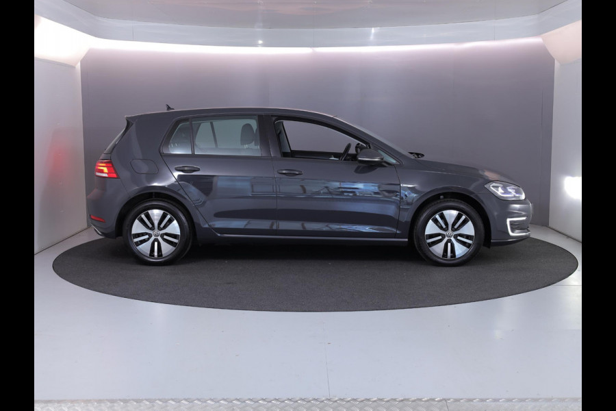 Volkswagen e-Golf E-DITION 136 pk | Navigatie | Parkeersensoren | Adaptieve cruise control | LED koplampen | Apple Carplay/Android Auto |