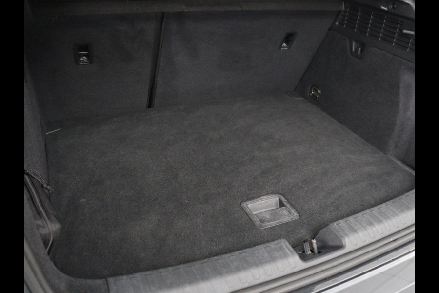 Audi A3 35 TFSI Pro Line | Carplay | Adaptive cruise | Virtual Cockpit | Navigatie | Full LED | 18'' | Climate control | Parkeerhulp | Bluetooth