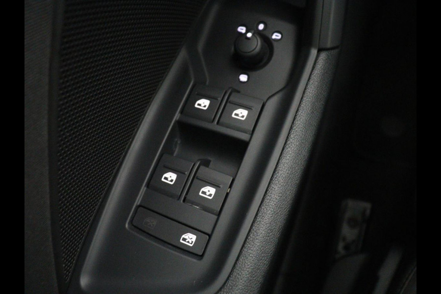 Audi A3 35 TFSI Pro Line | Carplay | Adaptive cruise | Virtual Cockpit | Navigatie | Full LED | 18'' | Climate control | Parkeerhulp | Bluetooth