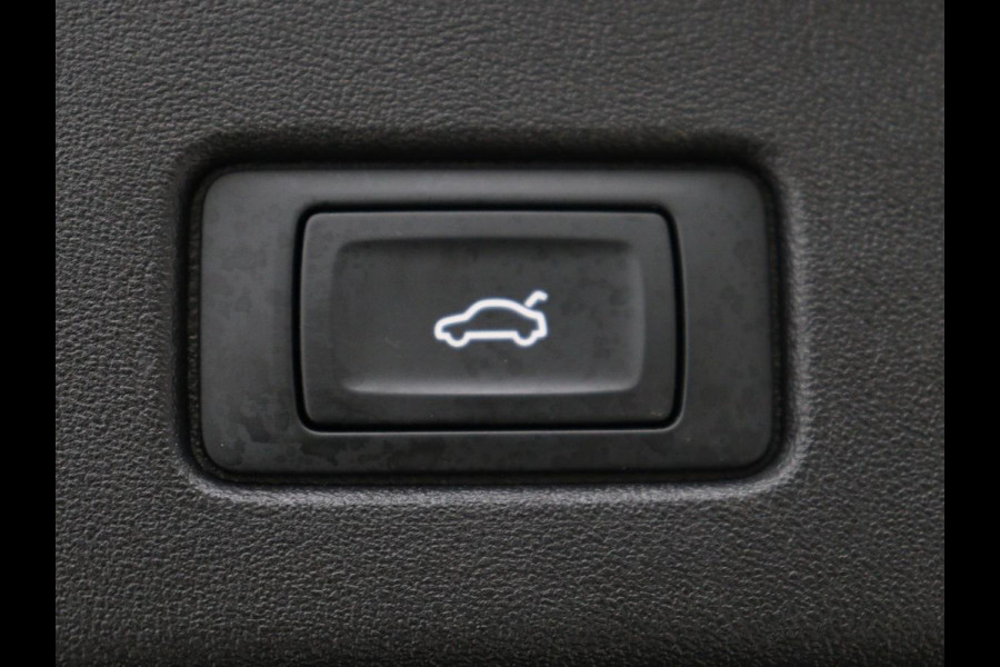 Audi Q4 e-tron 40 Launch edition Advanced Plus 77 kWh | SOH 94% | Warmtepomp | Stoelverwarming | Adaptive cruise | Camera | Carplay | Matrix LED | Virtual Cockpit | Navigatie | Parkeerhulp | Climate control