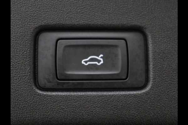 Audi Q4 e-tron 40 Launch edition Advanced Plus 77 kWh | SOH 94% | Warmtepomp | Stoelverwarming | Adaptive cruise | Camera | Carplay | Matrix LED | Virtual Cockpit | Navigatie | Parkeerhulp | Climate control