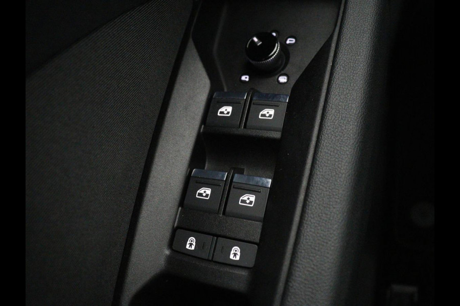 Audi Q4 e-tron 40 Launch edition Advanced Plus 77 kWh | SOH 94% | Warmtepomp | Stoelverwarming | Adaptive cruise | Camera | Carplay | Matrix LED | Virtual Cockpit | Navigatie | Parkeerhulp | Climate control