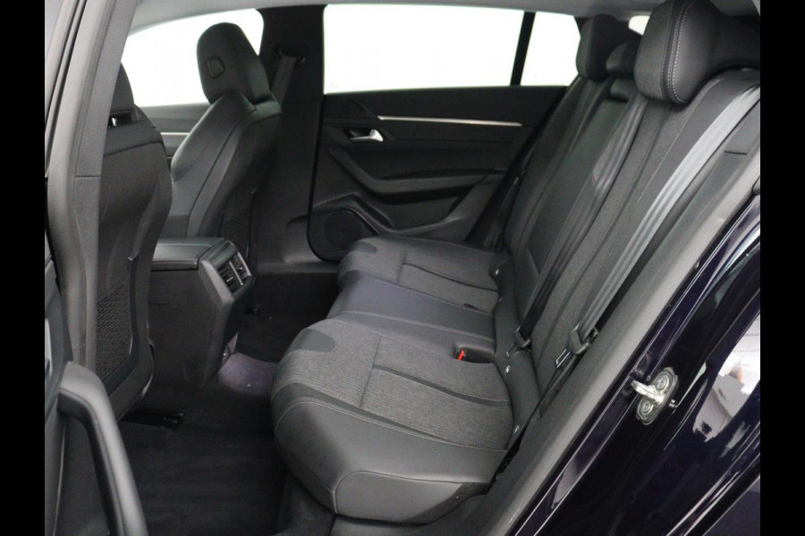 Peugeot 508 1.6 HYbrid 225 Allure | Adaptive cruise | Half leder | Carplay | Camera | Navigatie | Parkeerhulp | Full LED | Sfeerverlichting | Climate control | Bluetooth | PHEV | Plug In