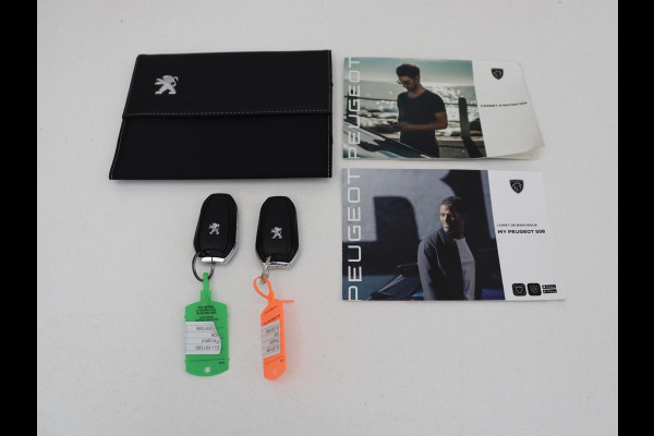 Peugeot 508 1.6 HYbrid 225 Allure | Adaptive cruise | Half leder | Carplay | Camera | Navigatie | Parkeerhulp | Full LED | Sfeerverlichting | Climate control | Bluetooth | PHEV | Plug In