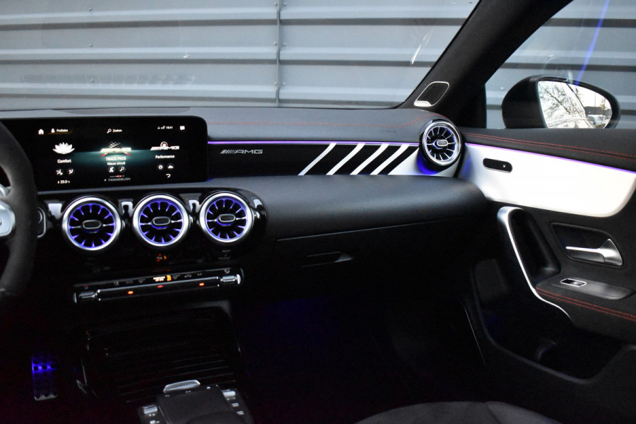 Mercedes-Benz CLA-Klasse AMG 45 S 4MATIC+ 421pk | Pano | ACC | Burmester | 360 Camera | Multibeam LED | AMG Night Pack |