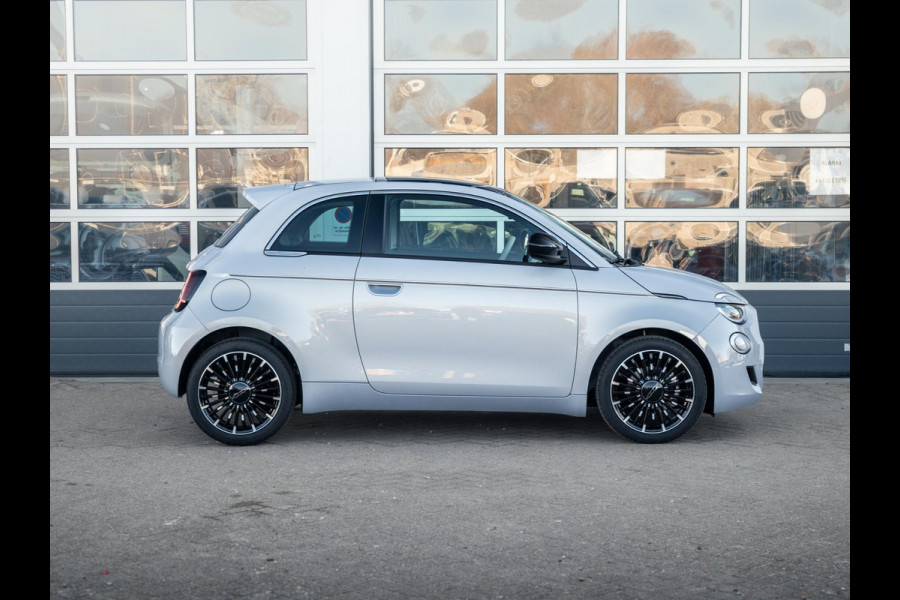 Fiat 500 Hybrid Collezione | Clima | LED | PDC | JBL Premium Audio | 17" | Camera | BSM | Canneloni Ivory/Piombo interieur