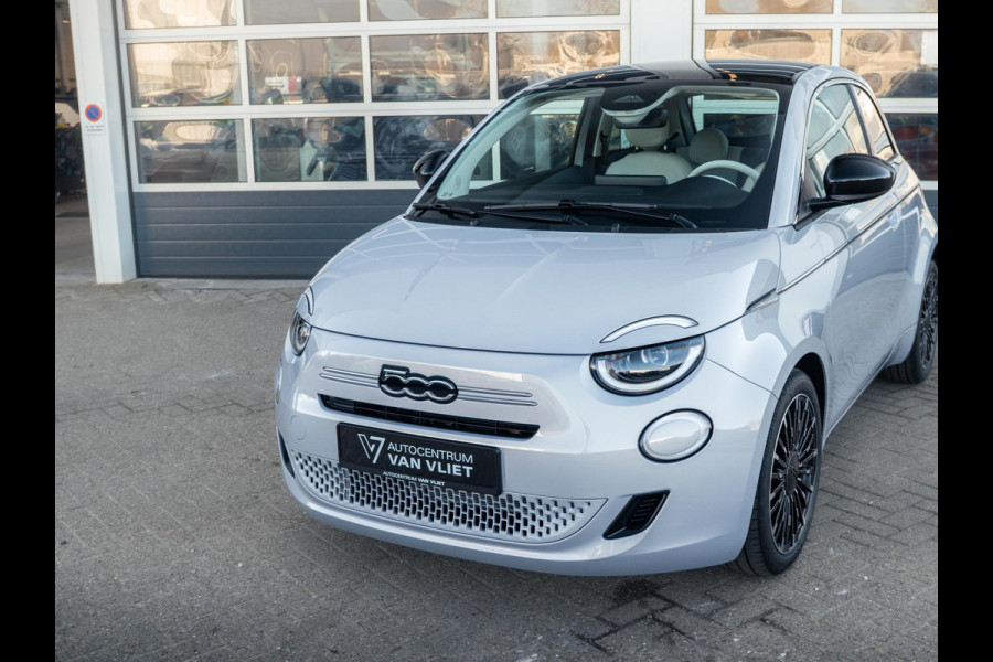 Fiat 500 Hybrid Collezione | Clima | LED | PDC | JBL Premium Audio | 17" | Camera | BSM | Canneloni Ivory/Piombo interieur