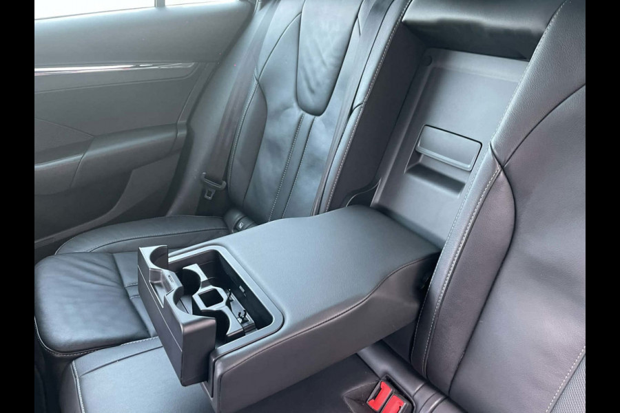 Škoda Octavia Combi 1.0 TSI Business Edition Plus / leer / camera / stoelverwarming