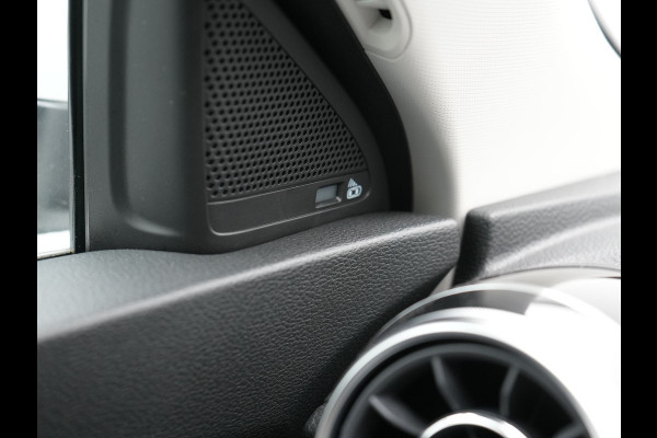 MG EHS 1.5 TGDI Luxury PHEV 258pk Dealer O.H | Panodak | Adaptive Cruise | 360 Camera | Sfeerverlichting | Lederen Sportstoelen Verwarmd | Apple Carplay | Keyless | LED Koplampen | Virtual | Navigatie | DAB | Plug In Hybrid |