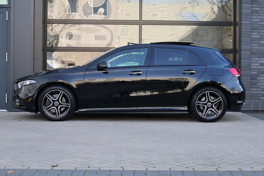 Mercedes-Benz A-Klasse 250 e Business Solution AMG Limited | NAP | PANO | 2X MEMORY | AMG | SFEER | KEYLESS
