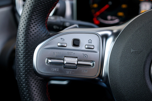 Mercedes-Benz A-Klasse 250 e Business Solution AMG Limited | NAP | PANO | 2X MEMORY | AMG | SFEER | KEYLESS