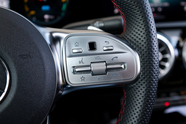 Mercedes-Benz A-Klasse 250 e Business Solution AMG Limited | NAP | PANO | 2X MEMORY | AMG | SFEER | KEYLESS